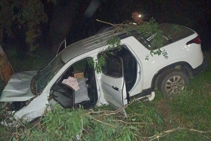 Ultrapassagem perigosa provoca colisões e quatro pessoas ficam feridas na MG 050, em Itaúna